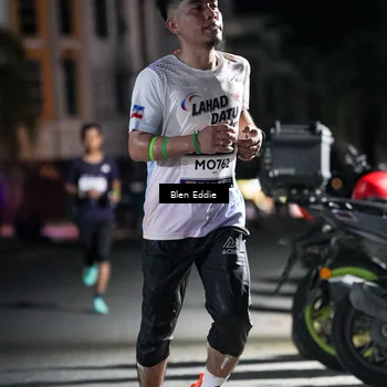 Runner Photo 7704879