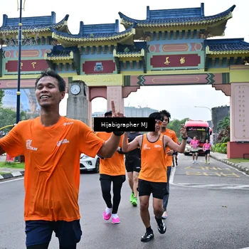 Runner Photo 7704897