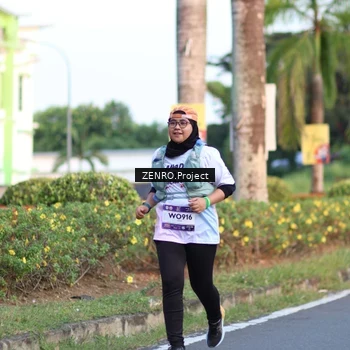 Runner Photo 7704902