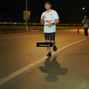 Runner Photo 7704910
