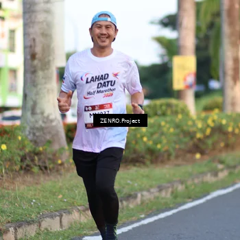 Runner Photo 7704911