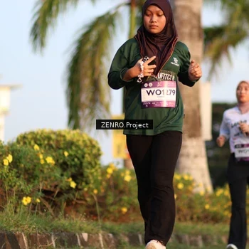 Runner Photo 7704916