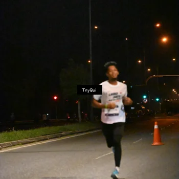 Runner Photo 7704928