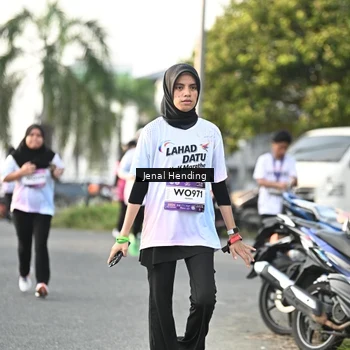 Runner Photo 7704933