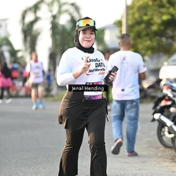 Runner Photo 7704934