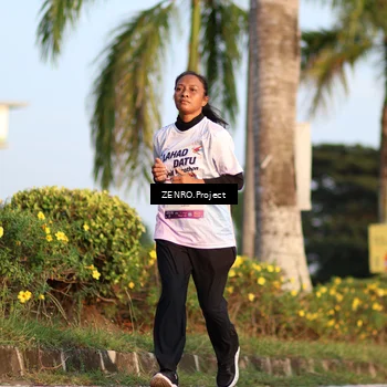 Runner Photo 7704944