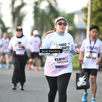 Runner Photo 7704952