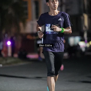 Runner Photo 7704954
