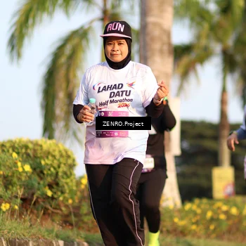 Runner Photo 7704956