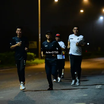 Runner Photo 7704960