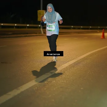 Runner Photo 7704975