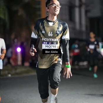 Runner Photo 7704978