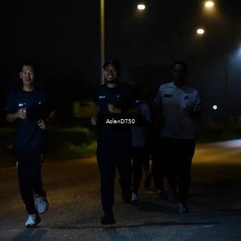 Runner Photo 7705016