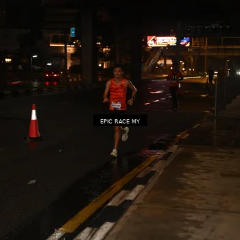 Runner Photo 7705021