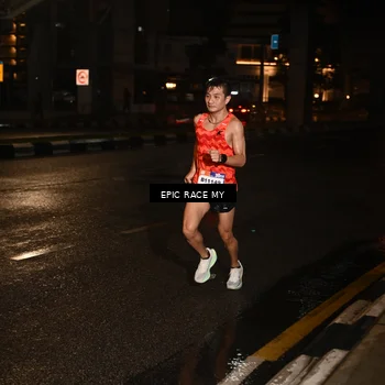 Runner Photo 7705025