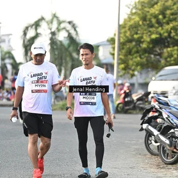 Runner Photo 7705036