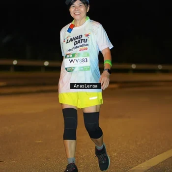 Runner Photo 7705040