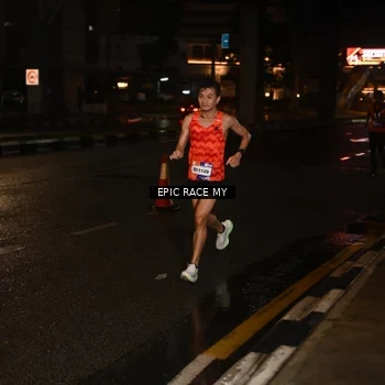 Runner Photo 7705050