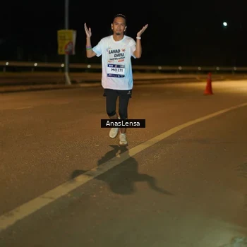 Runner Photo 7705053