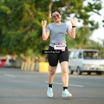 Runner Photo 7705057