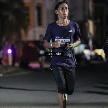 Runner Photo 7705074