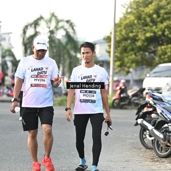 Runner Photo 7705079