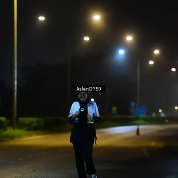 Runner Photo 7705086