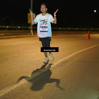 Runner Photo 7705092
