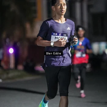 Runner Photo 7705093