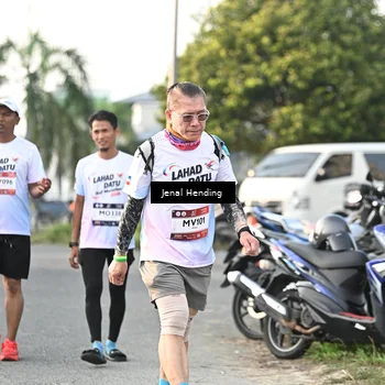 Runner Photo 7705094
