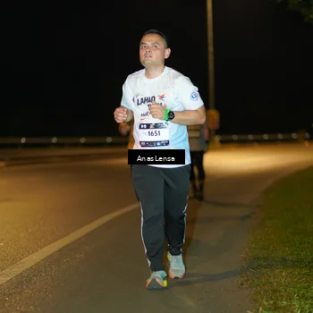 Runner Photo 7705098