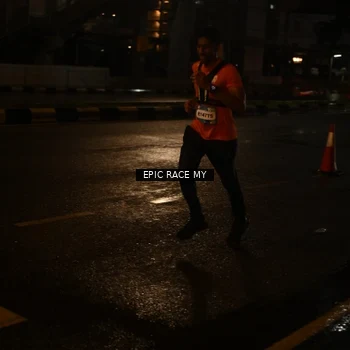 Runner Photo 7705099