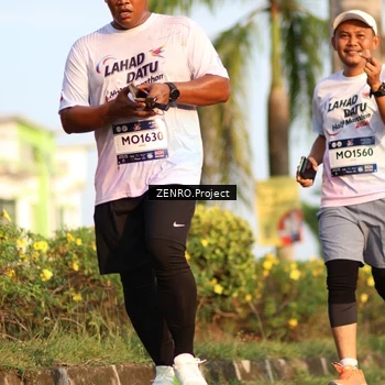 Runner Photo 7705102