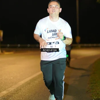 Runner Photo 7705113