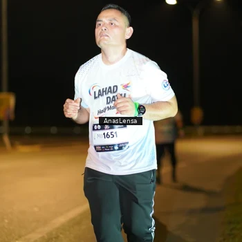 Runner Photo 7705115