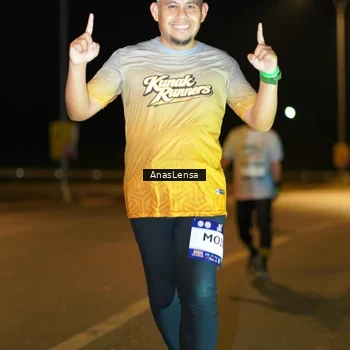 Runner Photo 7705137