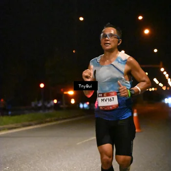 Runner Photo 7705140