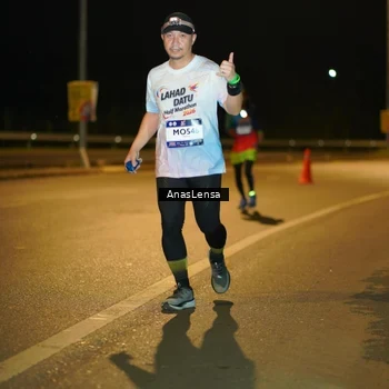Runner Photo 7705142