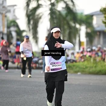 Runner Photo 7705153