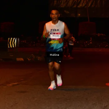 Runner Photo 7705154