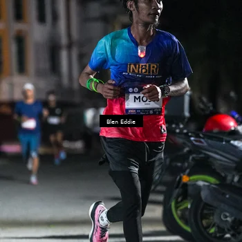 Runner Photo 7705171