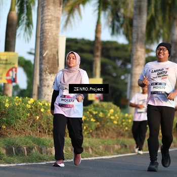 Runner Photo 7705176