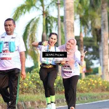 Runner Photo 7705178