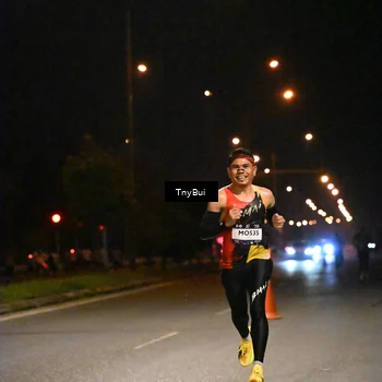 Runner Photo 7705185