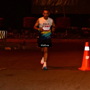 Runner Photo 7705191
