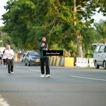 Runner Photo 7705200