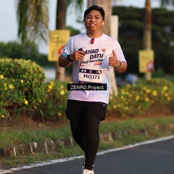 Runner Photo 7705208