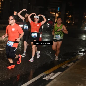 Runner Photo 7705211