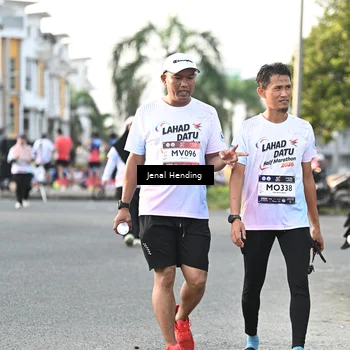 Runner Photo 7705219