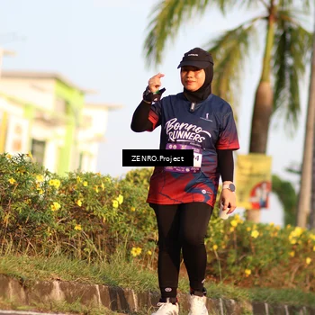 Runner Photo 7705237